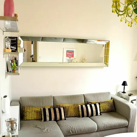 Gallery *